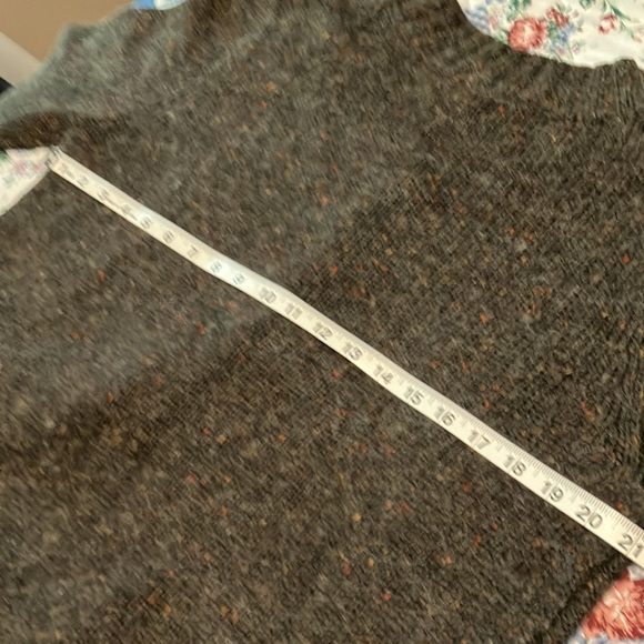 ⭐️ 5/$20 ⭐️ Hannah Cardigan - Picture 6 of 8